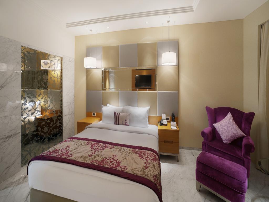 Hotel Orange Megastructure Llp à Surate Chambre photo