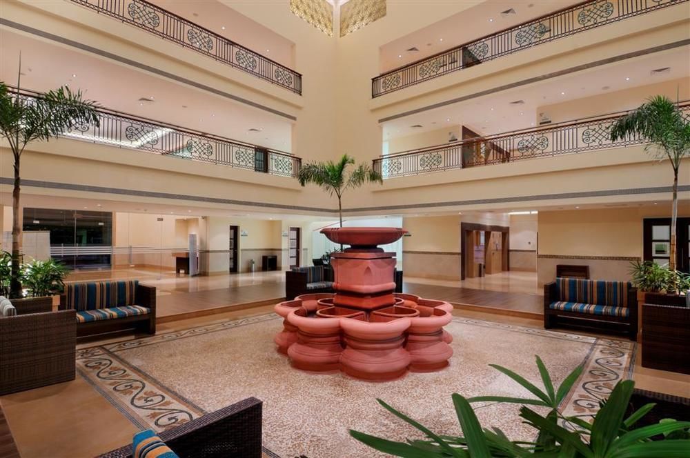 Hotel Orange Megastructure Llp à Surate Extérieur photo