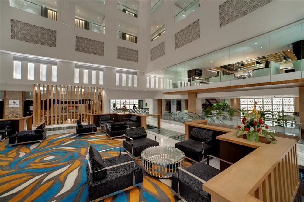 Hotel Orange Megastructure Llp à Surate Extérieur photo